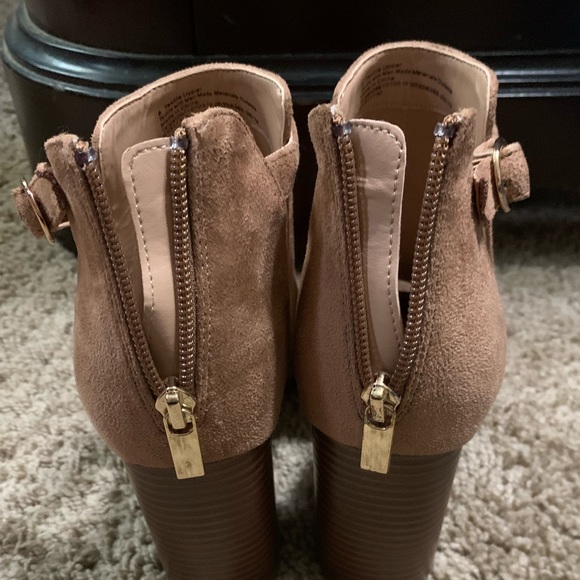 Open toe booties - Picture 3 of 4